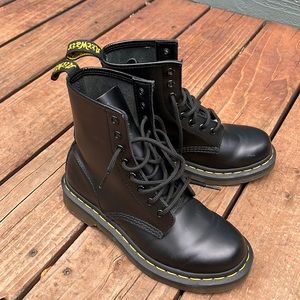 Dr. Martens 1460W, size 5
